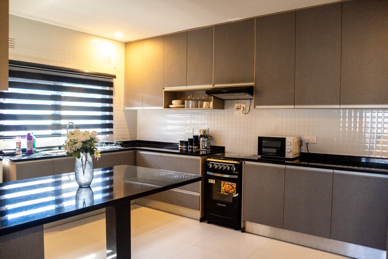 Goobers Apartments — Unit B (2 Bed, Open Plan) photo 4