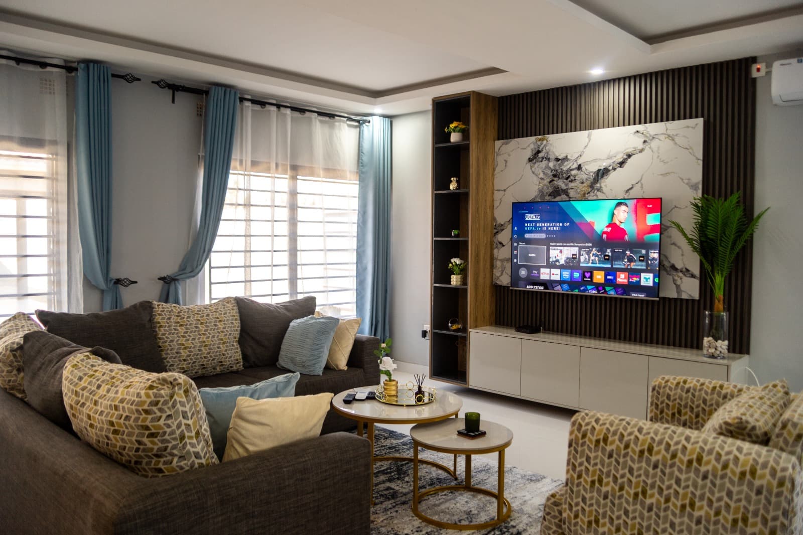 Goobers Apartments — Unit B (2 Bed, Open Plan)
